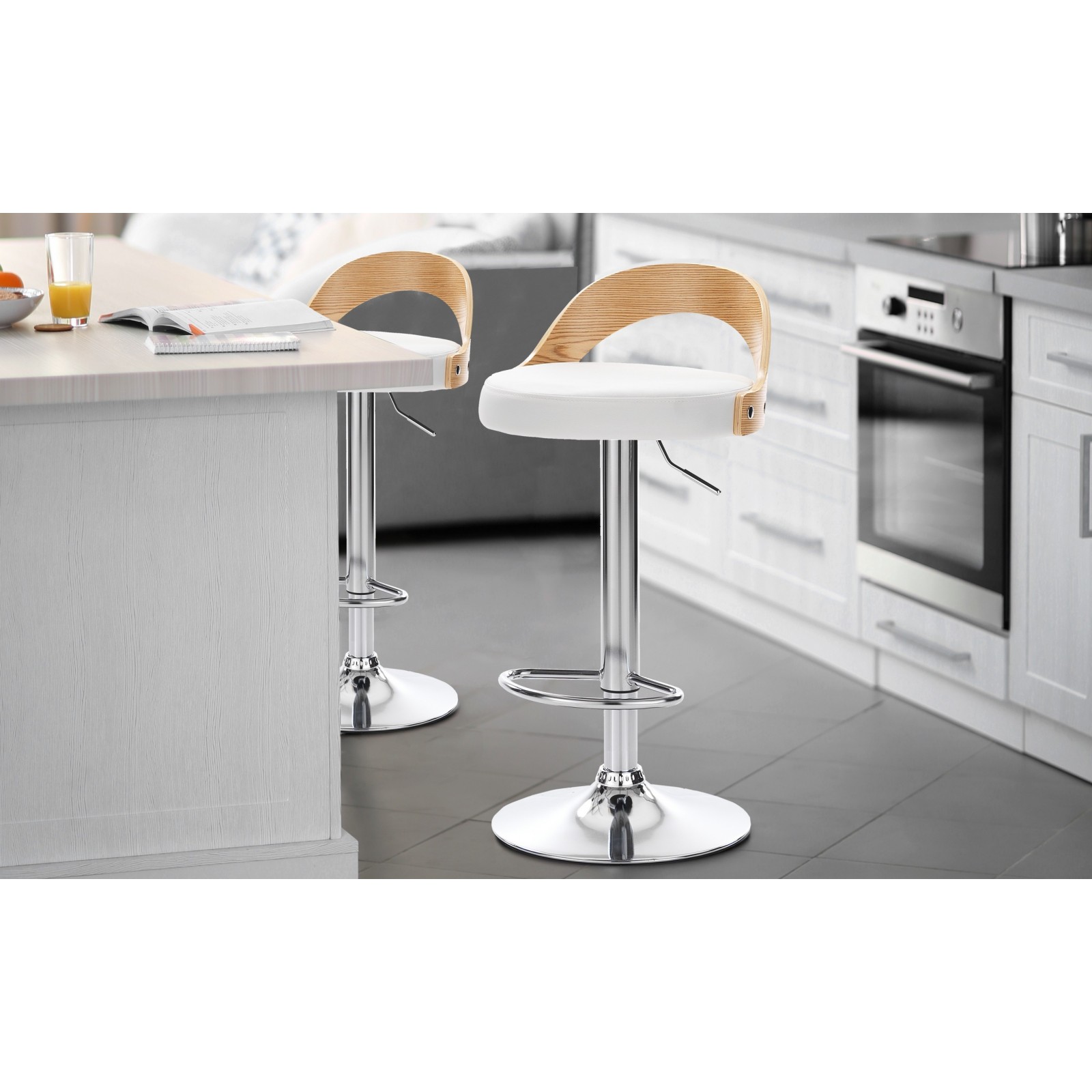 Sgabello ELMO ROVERE legno multistrato curvato tinto finitura Rovere pelle sintetica Bianca acciaio cromato H76/96 L43 P43