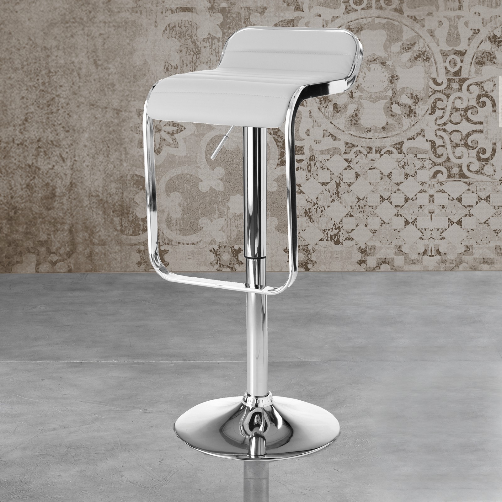 Sgabello Regolabile Bar Ruth White in pelle sintetica Bianco e metallo cromato, 35.5x44xh67-87 cm Sgabello Regolabile Bar Ruth White in pelle sintetica Bianco e metallo cromato, 35.5x44xh67-87 cm
