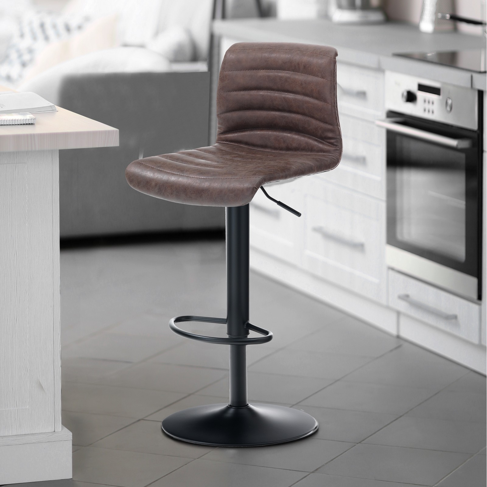 Sgabello bar MARTA MARRONE pelle sintetica effetto invecchiato colore Marrone regolabile in altezza cm H86/106 L40 P48