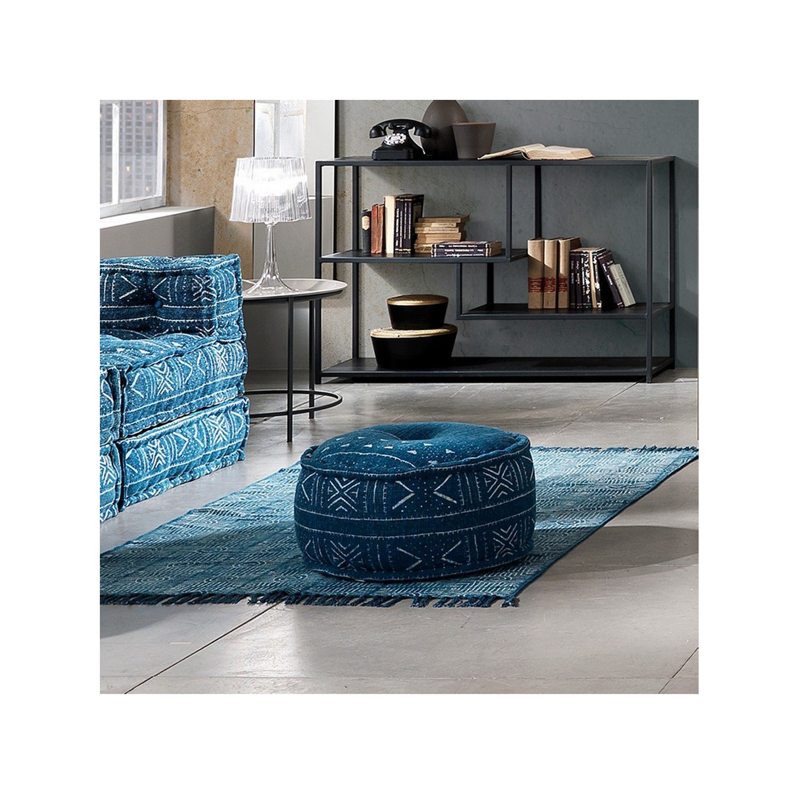 Pouf rotondo KAMAR BLUE rivestimento cotone 100% colore Blu cm D50 H30 Made in INDIA