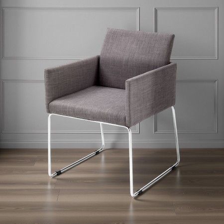 Sedia Imbottita Miranda Grey con braccioli in tessuto e metallo cromato Grigia, 55x60xh80 cm