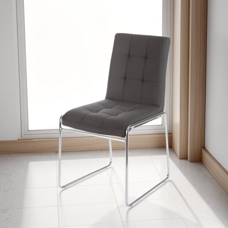 Sedia Imbottita Maggie Grey in pelle sintetica Grigia e metallo cromato, 46x56xh86