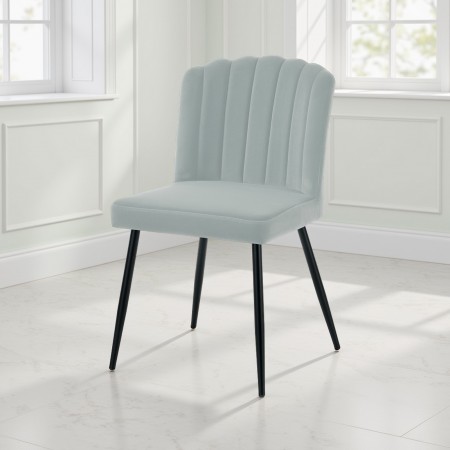 Sedia imbottita Sponik Grey in microfibra effetto velluto Grigia e metallo Nero opaco, 48x58xh84 cm