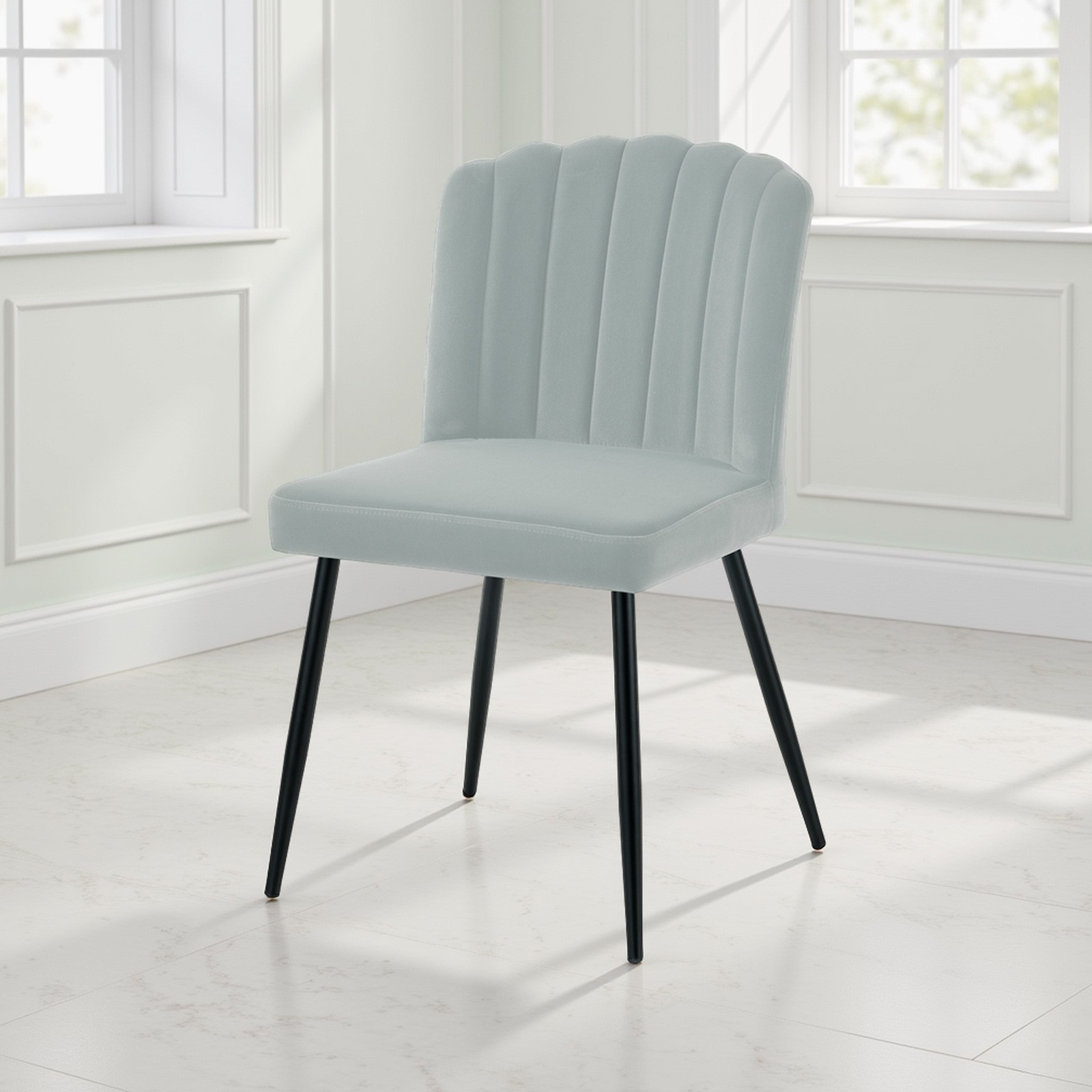 Sedia imbottita Sponik Grey in microfibra effetto velluto Grigia e metallo Nero opaco, 48x58xh84 cm