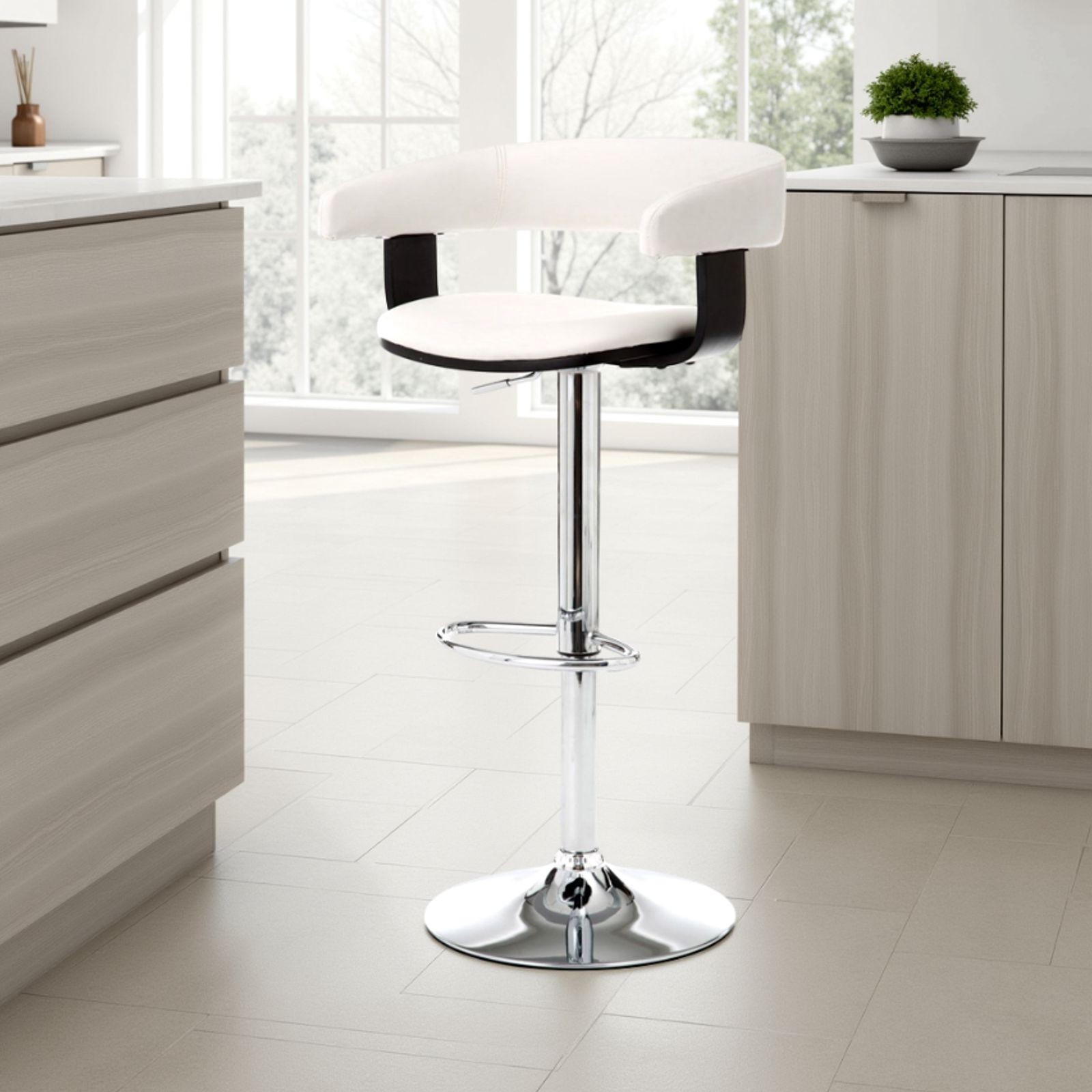 Sgabello Regolabile Ginevra Pelle Sintetica Bianco e Metallo Cromato, 54x46xh82-102 cm