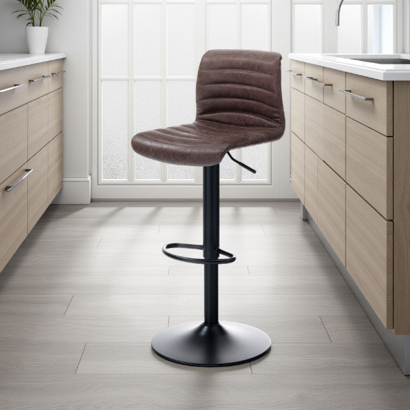Sgabello bar MARTA MARRONE pelle sintetica effetto invecchiato colore Marrone regolabile in altezza cm H86/106 L40 P48