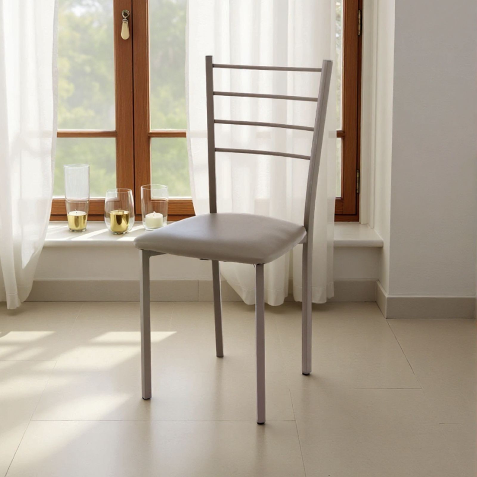 Set 4 Sedie Allison Taupe in metallo con seduta imbottita e rivestita in pelle sintetica Tortora, 40x40xh88 cm