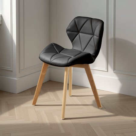 Sedia Ursula Black in pelle sintetica Nera e legno massello finitura Rovere, 48x55xh77 cm
