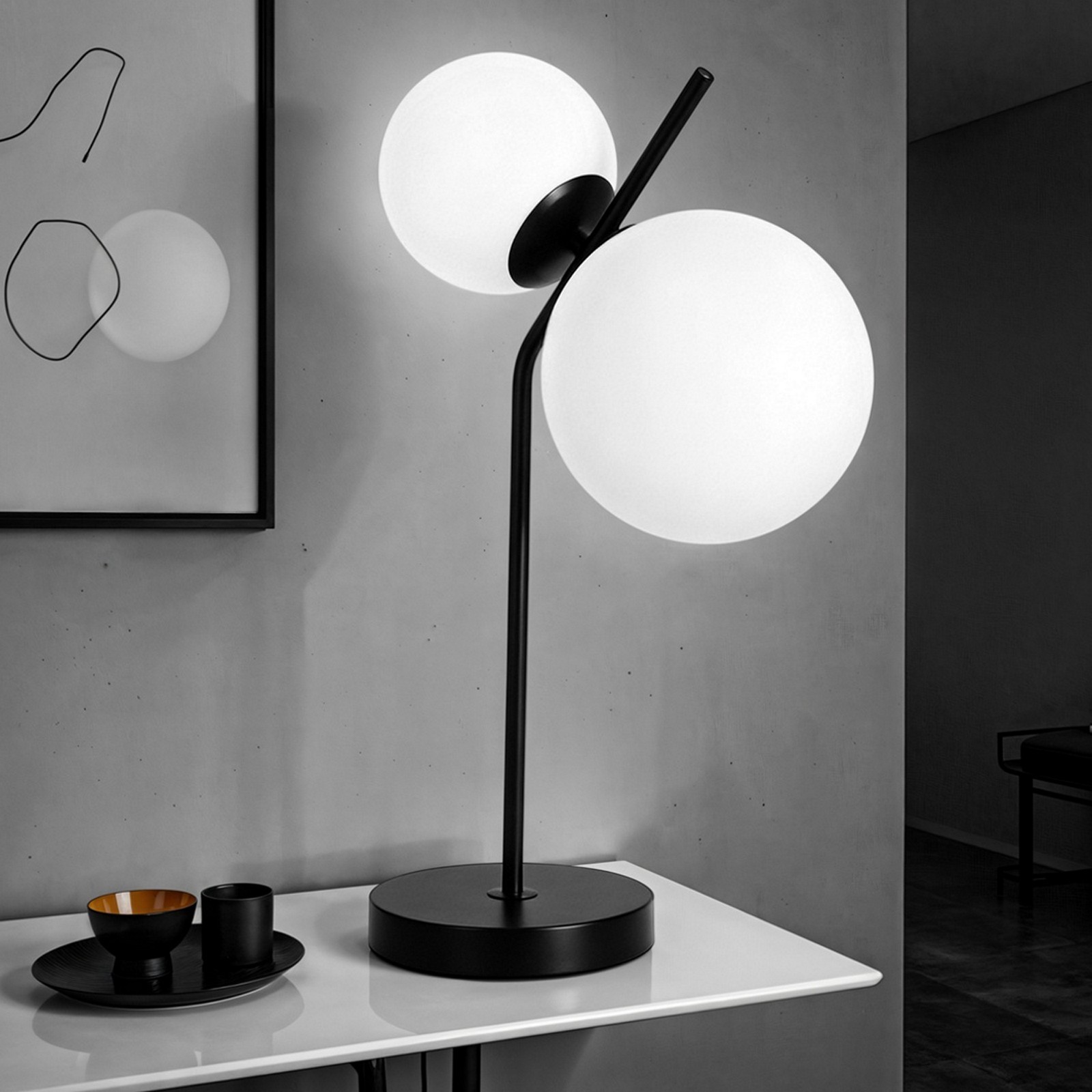 Lampada da tavolo KARLA struttura metallo Nero opaco  paralumi vetro bianco opaco cm L33 P20 H54