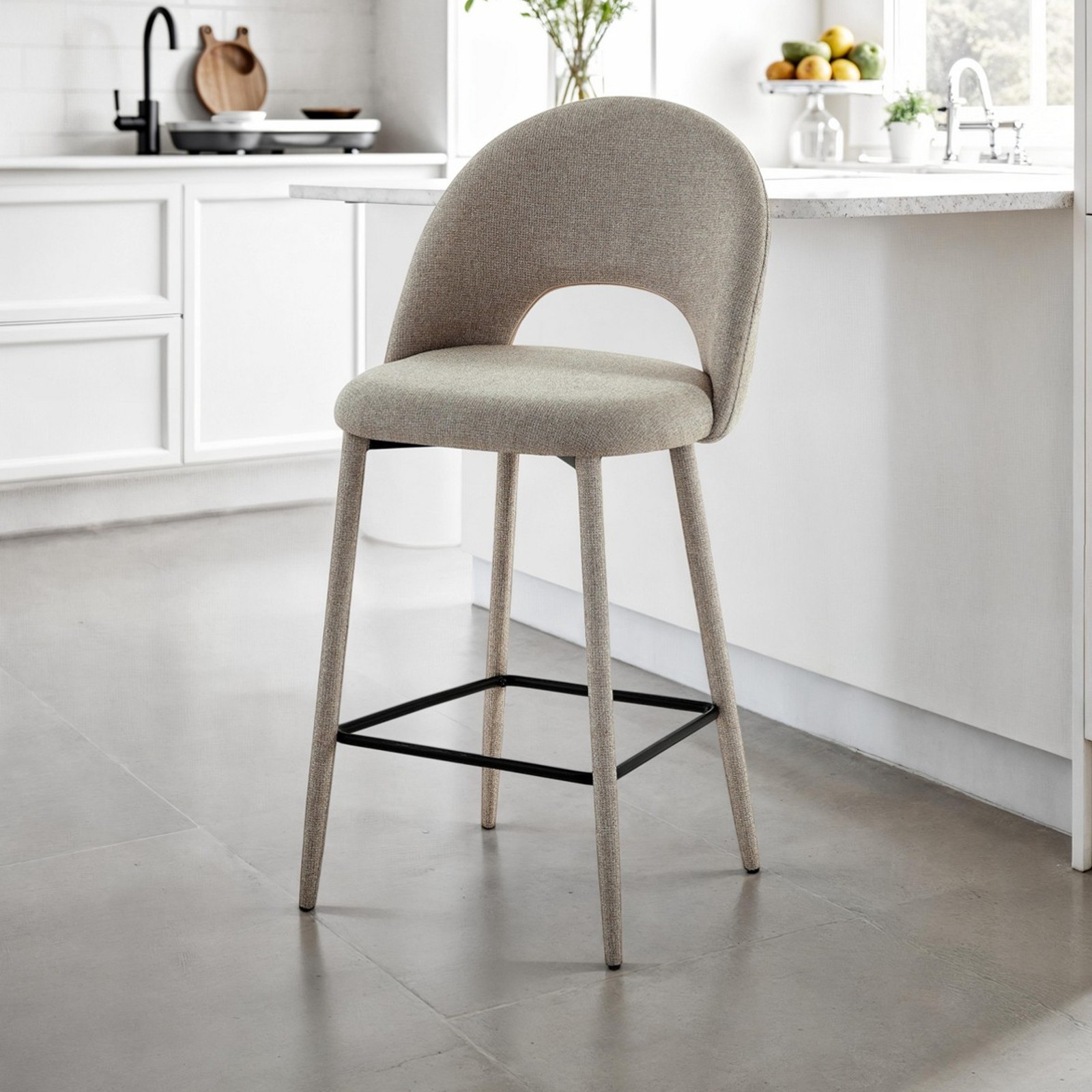 Sgabello imbottito BABI BEIGE HOME rivestito in tessuto di colore BEIGE H79 L51 P54