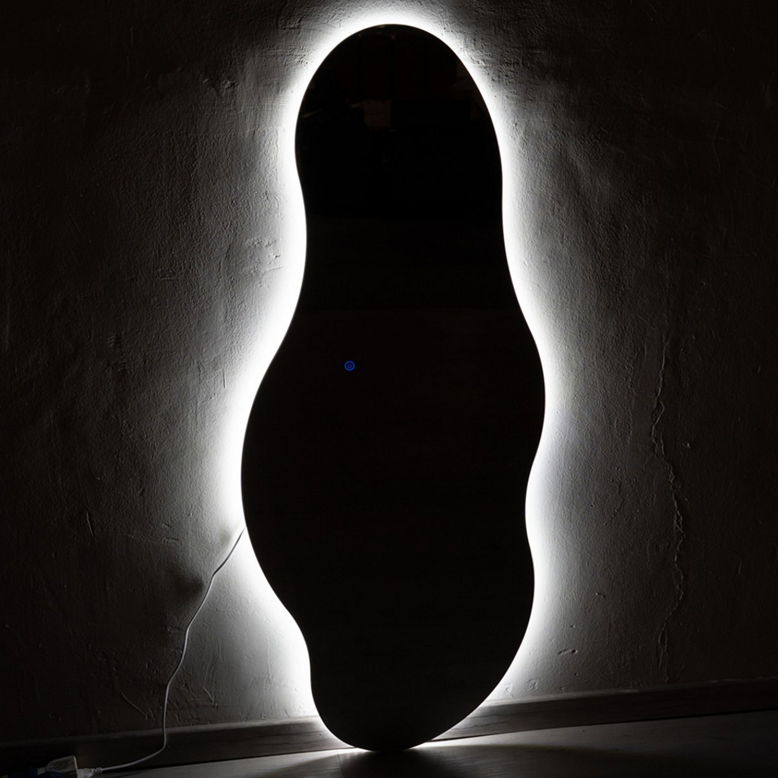 Specchio da parete KING 09 luce LED accensione Touch tre tonalità regolabili cm H150 L60 P1,9