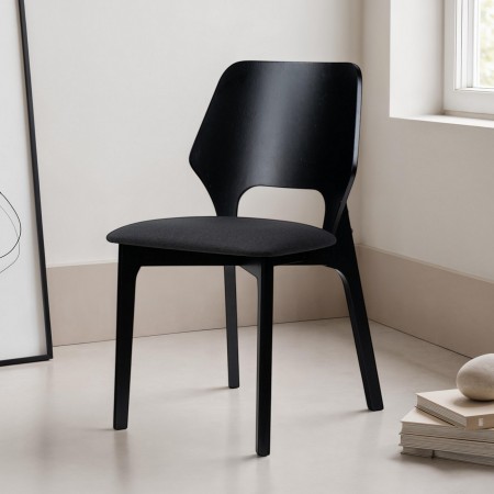 Sedia MAYRA LEGNO NERO in legno massello finitura Nero con seduta imbottita rivestita in tessuto Nero H84 L48 P55