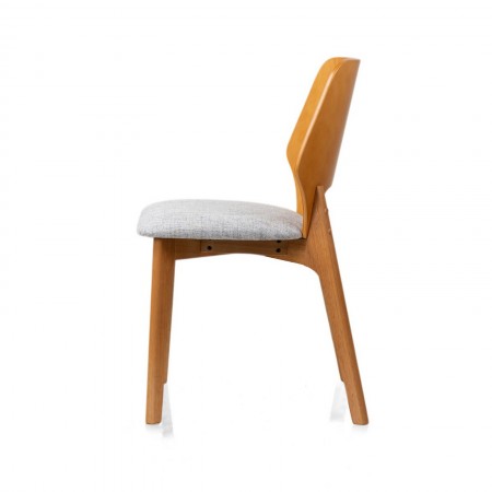 Sedia MAYRA ROVERE in legno massello Rovere, seduta imbottita in tessuto Grigio chiaro, H84 L48 P55 cm