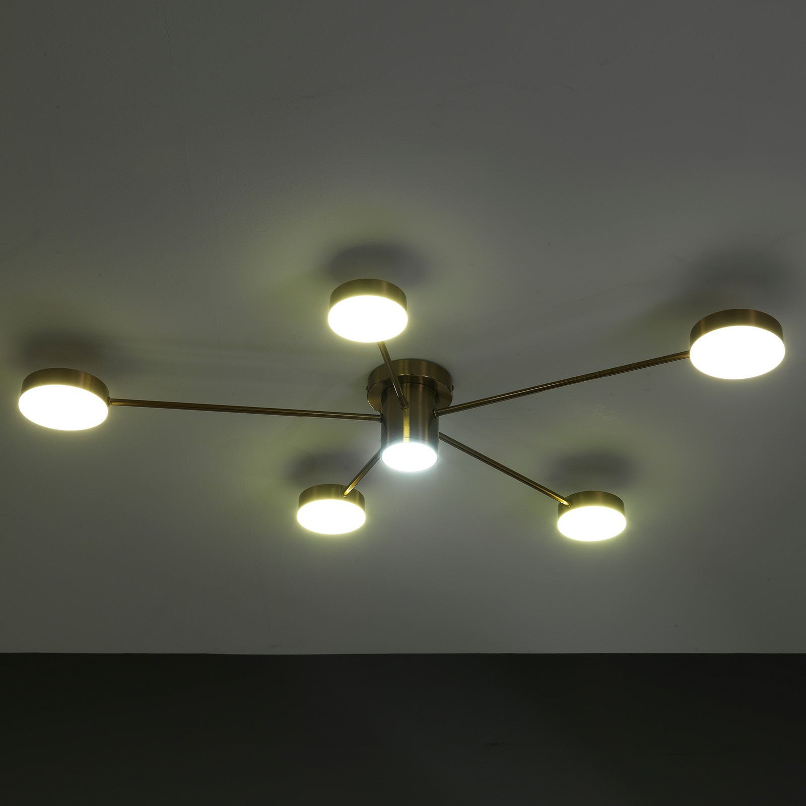 Lampadario LED Akos-B in Metallo verniciato Ottone, 100x70 h13 cm