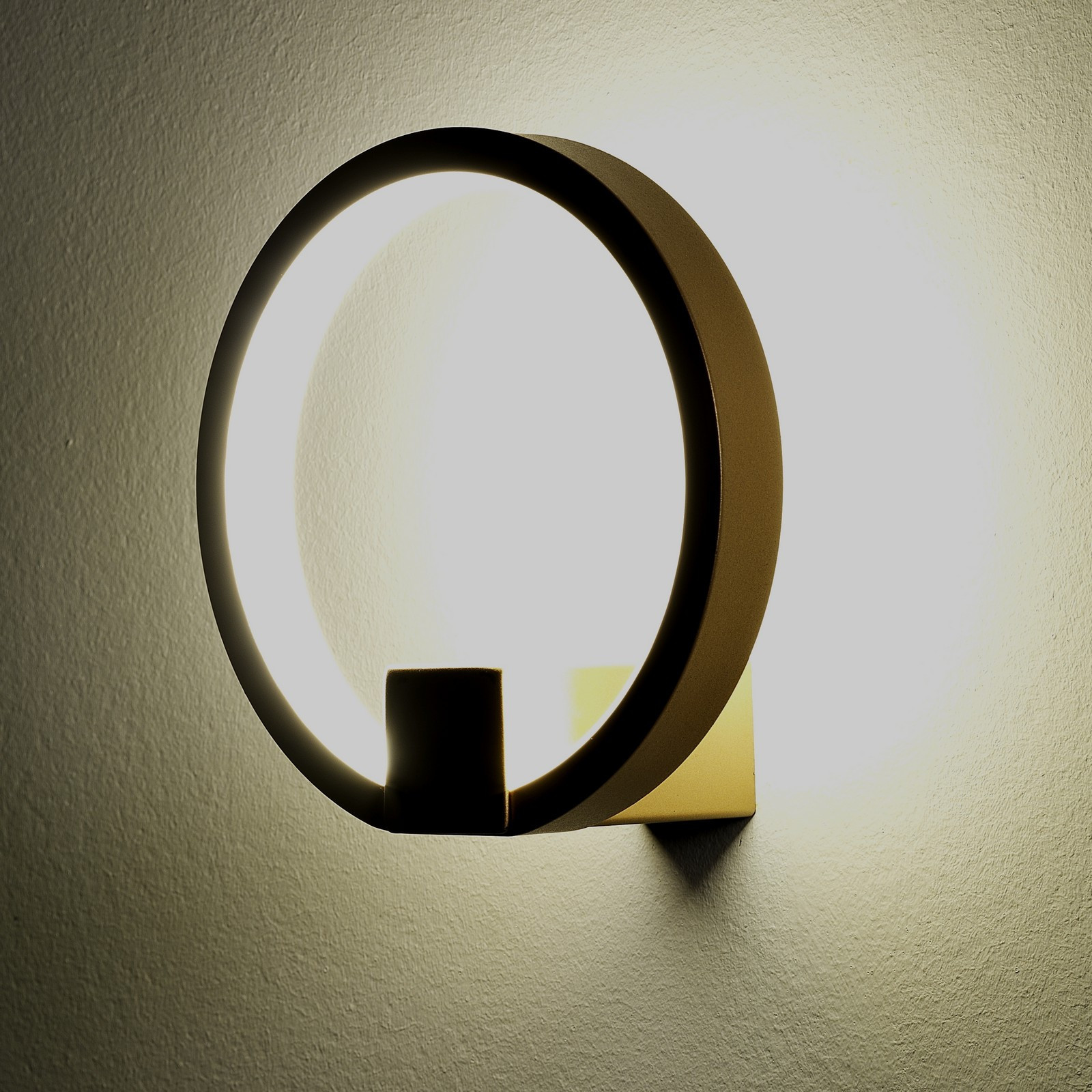 Applique LED Holes Gold in Alluminio colore Oro satinato, d15x7.5 cm