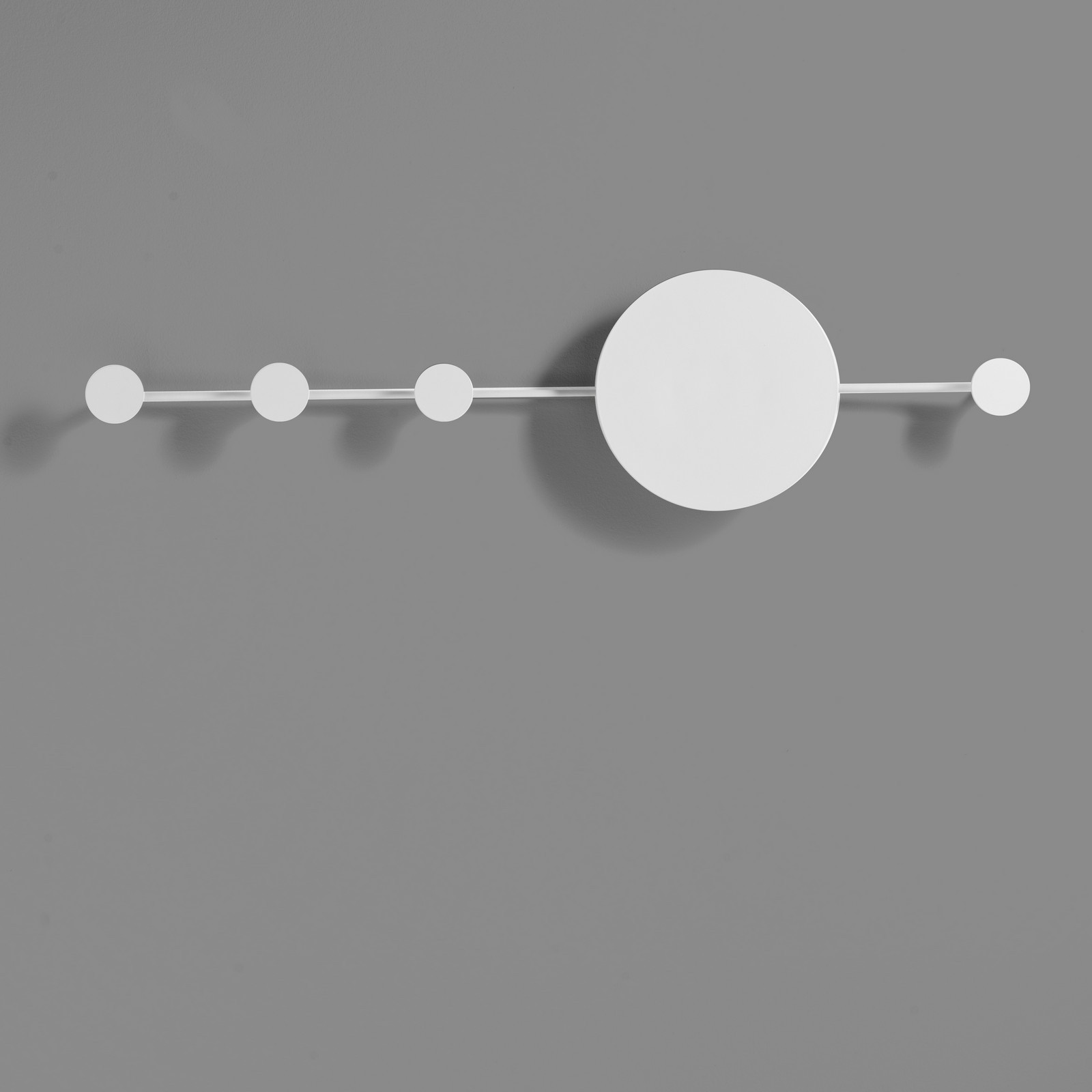 Applique LED / Appendiabiti Nas in Acciaio di Bianco opaco, 97x25 cm