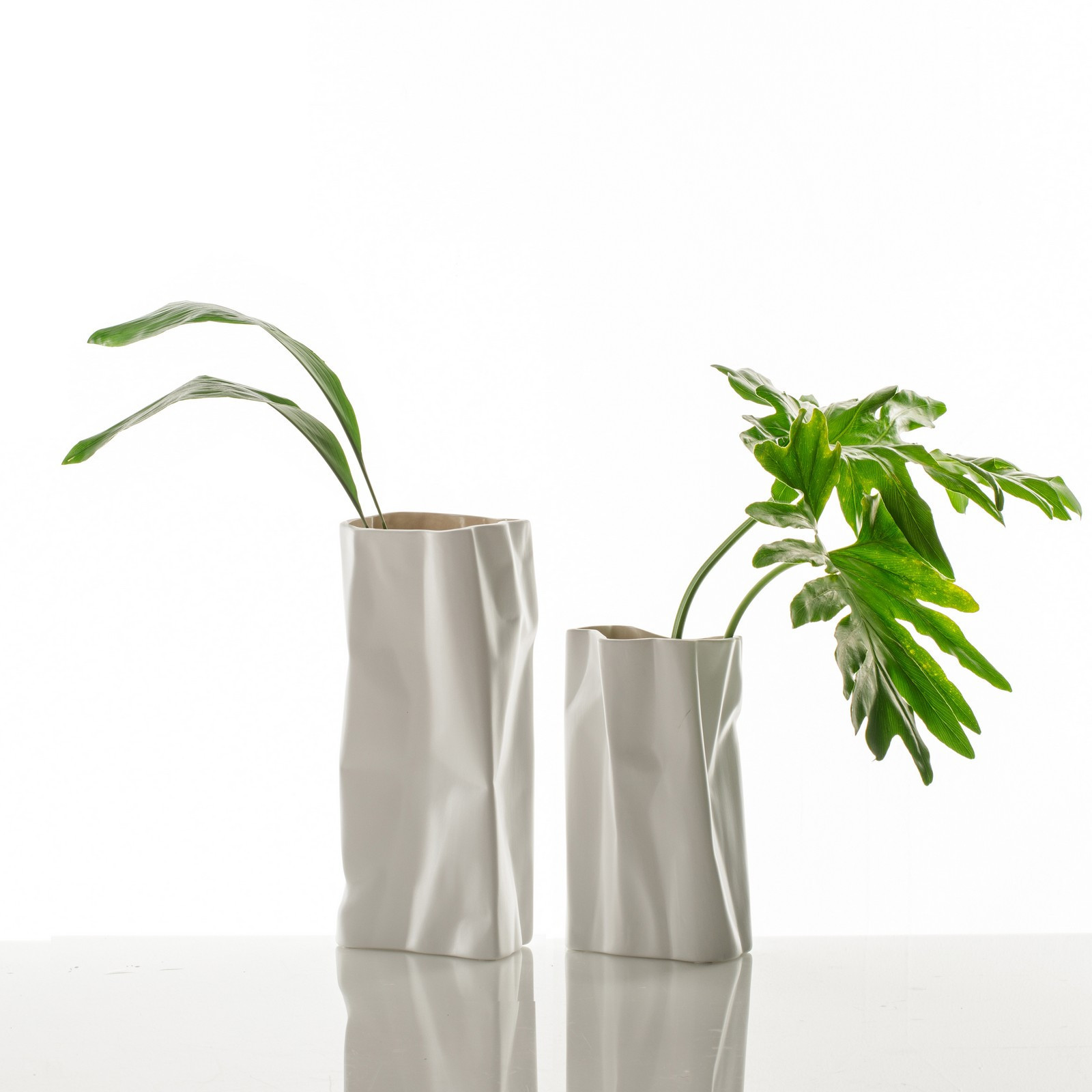 Vaso KAOS WHITE in ceramica colore bianco finitura opaca, 14x14x26 cm