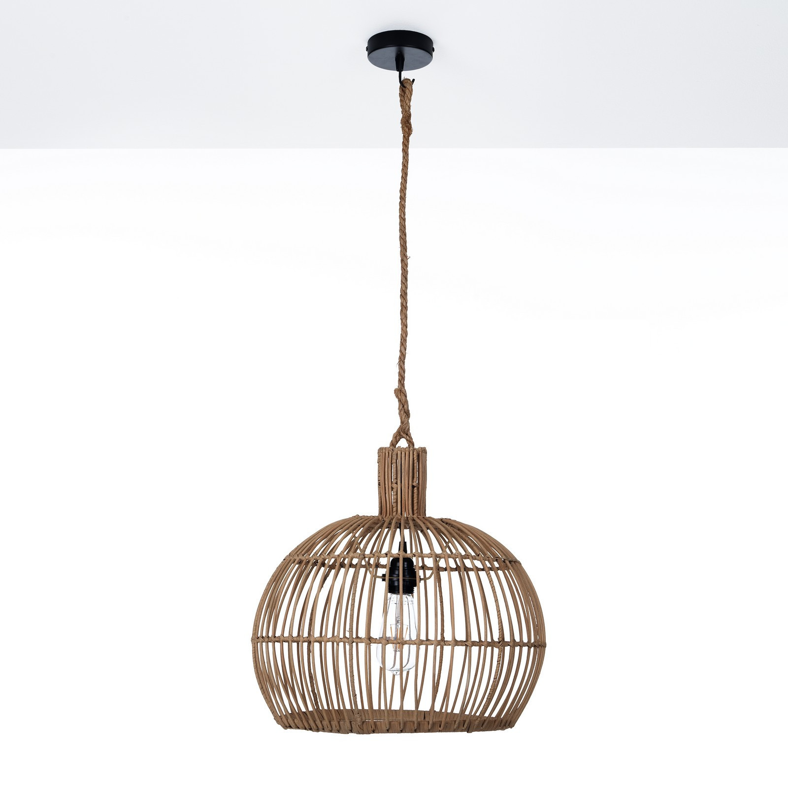 Lampadario AKO in rattan cm. D. 40 x H.40